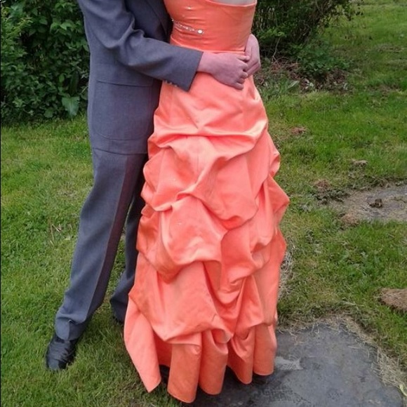 Prom dress! - Picture 2 of 3